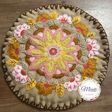 Load image into Gallery viewer, Brown Flower Bouquet Tortilleros