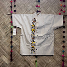 Load image into Gallery viewer, Flower Embroidery Guayabera