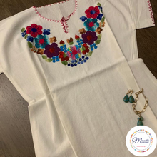 Load image into Gallery viewer, Flowered White Blouse