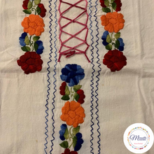 Load image into Gallery viewer, Flowered White Blouse