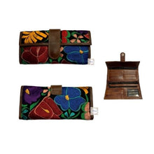 Load image into Gallery viewer, Artisanal Women Wallets