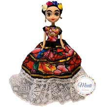 Cargar imagen en el visor de la galería, Plastic Frida Dolls
