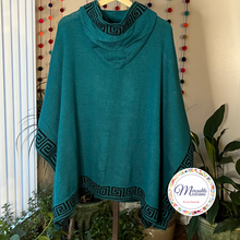 Load image into Gallery viewer, Alpaca Wool Poncho
